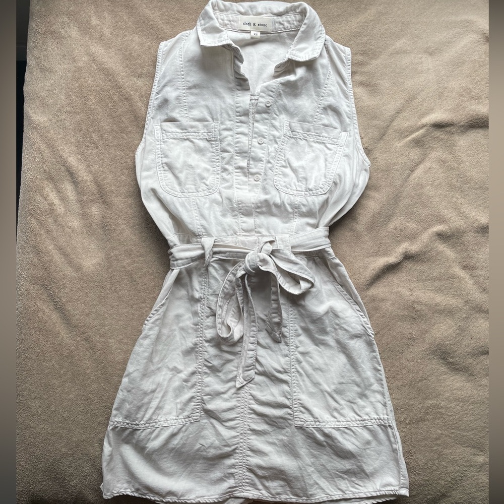 Cloth & stone beige sleeveless collared button up mini dress